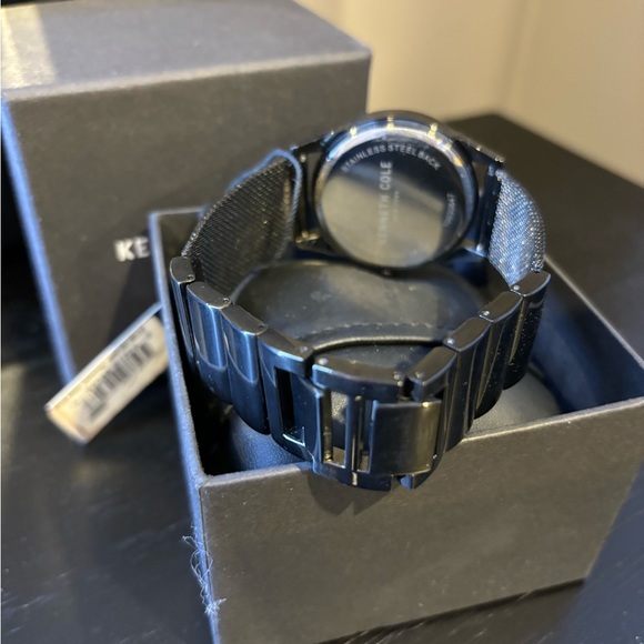 Kenneth Cole Men's Classic Silver Dial Watch - 10030647 - Picture 4 of 4